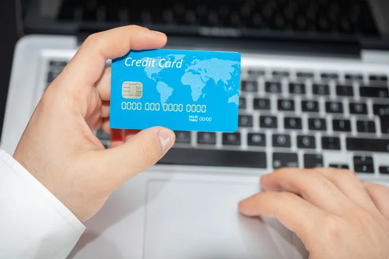 Reserva e cálculo de anuidade cartão