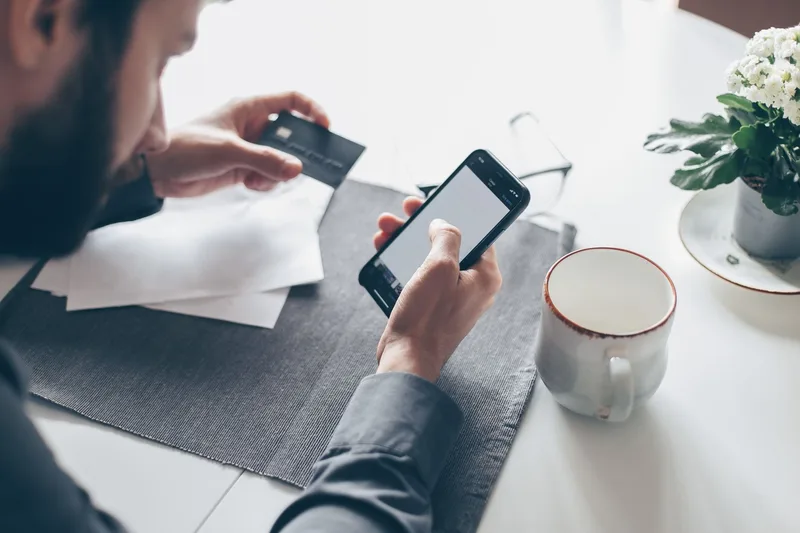Meta de cartão e score alcançada com planejamento