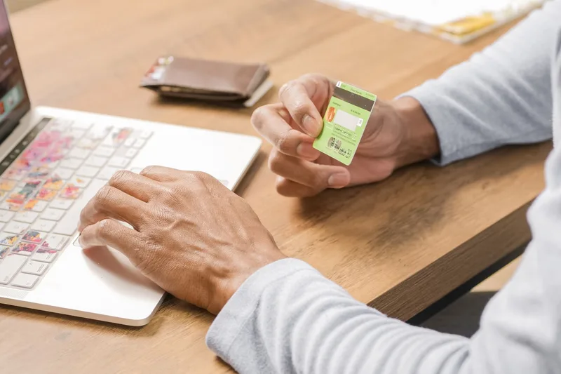 Meta de cartão de crédito alcançada com planejamento