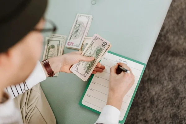 Metas Financeiras em Reais: Como Definir e Acompanhar Objetivos